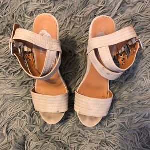 Nude Wedges